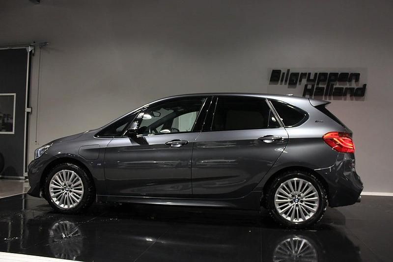 Begagnad BMW 225 Active Tourer M Sport 136 HK (100 kW) 2019 Grå Minibuss