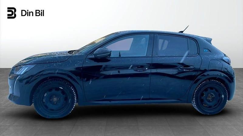 Begagnad Peugeot e-208 GT-line 100 kW (136 HK) 2022 Svart Halvkombi