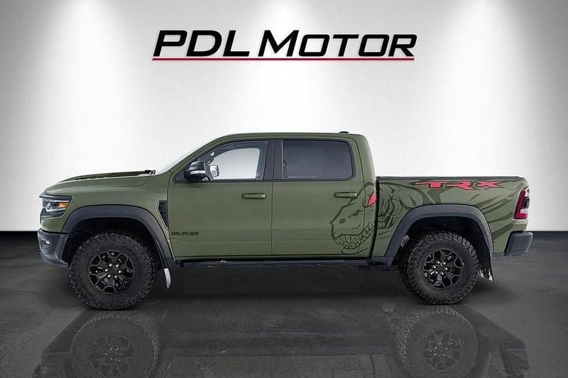 Begagnad Dodge Ram 711 HK (522 kW) 2021 Grå