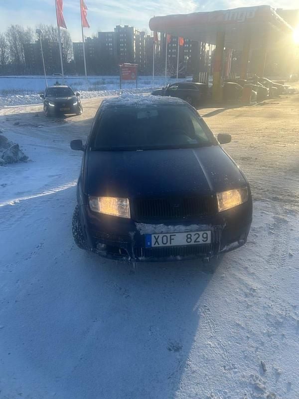 Begagnad 2006 Skoda Fabia Halvkombi | 38 000 kr (Marknadspris) - Bild 1/4