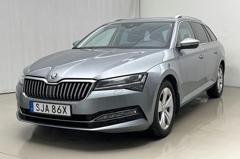 Begagnad Skoda Superb Business Line 150 HK (110 kW) 2021 Grå Kombi