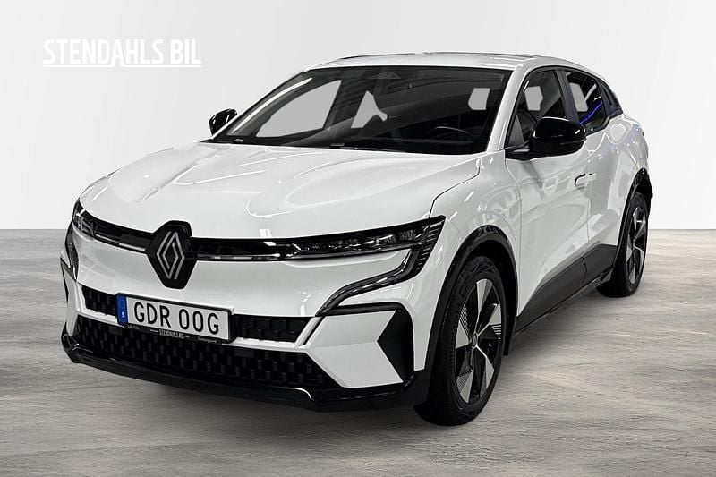 Vit Begagnad 2023 Renault Mégane IV Equilibre | 239 000 kr (Marknadspris) - Bild 1/4