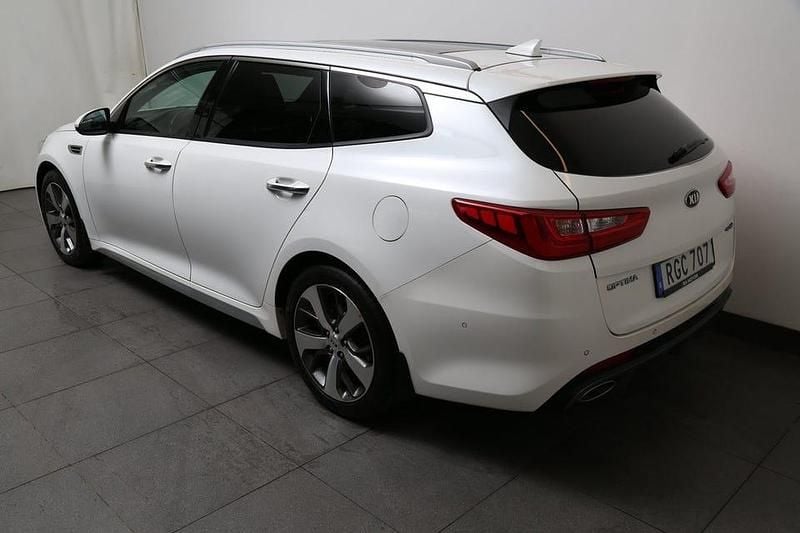 Begagnad Kia Optima GT-Line 141 HK (103 kW) 2016 Vit Kombi