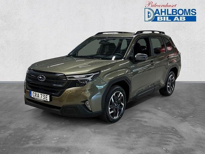 Grön Ny 2024 Subaru Forester SUV | 423 400 kr (Bra pris) - Bild 1/4