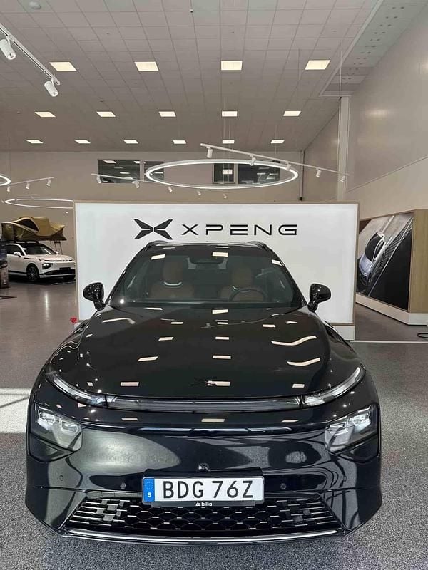 Svart Begagnad 2024 XPENG G9 SUV | 824 900 kr - Bild 1/1