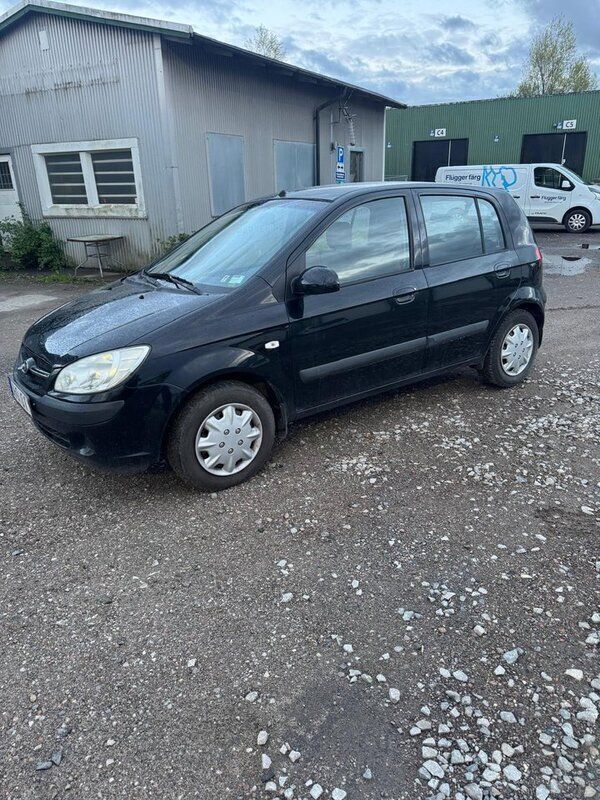 Svart Begagnad 2007 Hyundai Getz Halvkombi | 19 999 kr (Lite dyr) - Bild 1/4