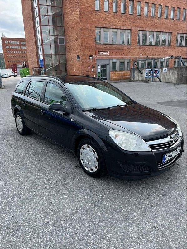 Svart Begagnad 2007 Opel Astra Kombi | 20 000 kr (Marknadspris) - Bild 1/4