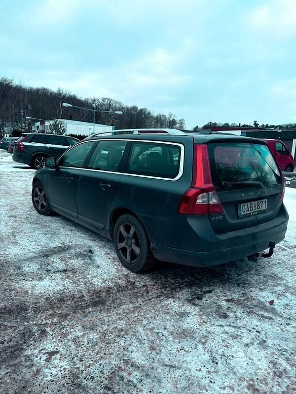 Begagnad Volvo V70 Summum 185 HK (136 kW) 2008 Kombi