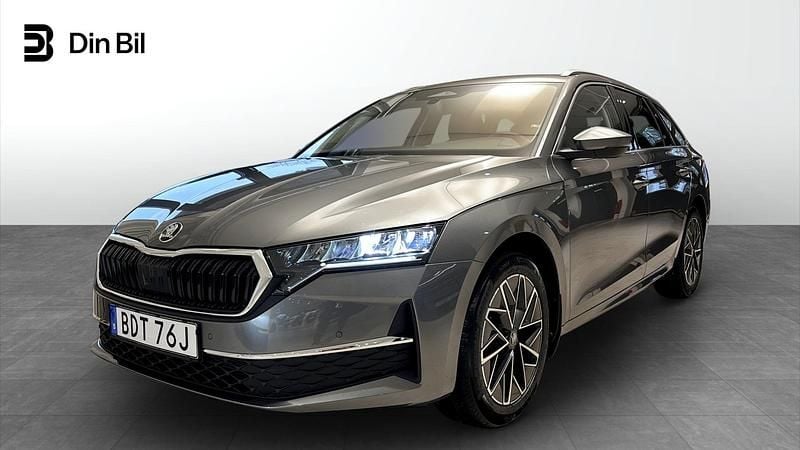 Grå Ny 2026 Skoda Octavia Kombi | 377 100 kr - Bild 1/4