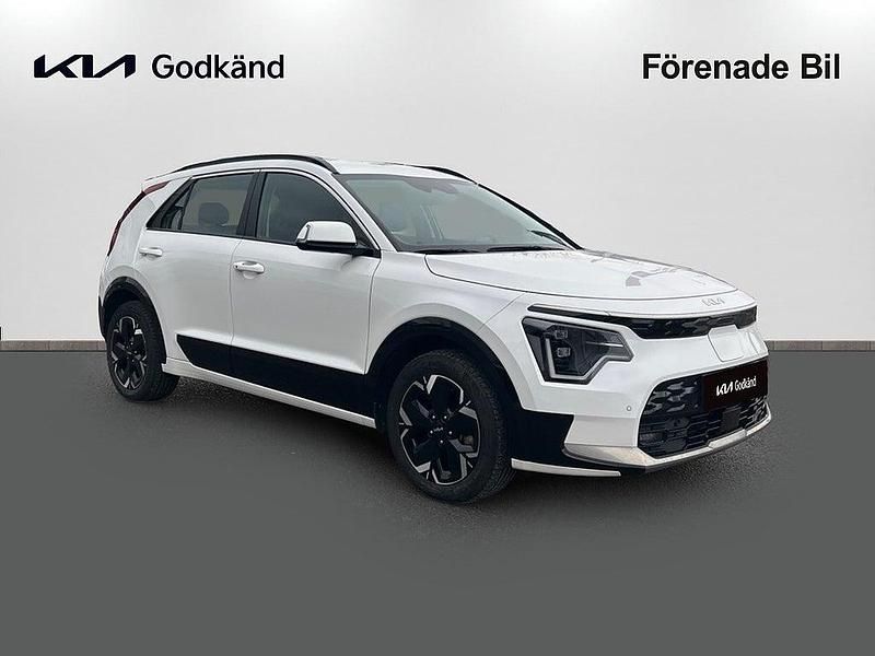 Begagnad Kia Niro 11 kW (15 HK) 2022 Vit SUV