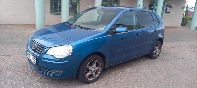 Blå Begagnad 2007 VW Polo Comfortline Halvkombi | 19 900 kr (Bra pris) - Bild 1/4