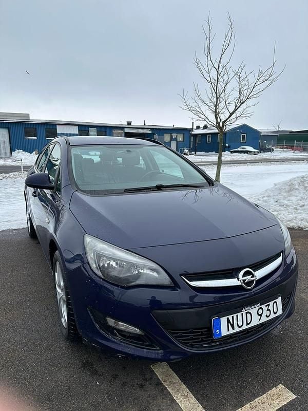 Begagnad Opel Astra 110 HK (80 kW) 2015 Blå Kombi