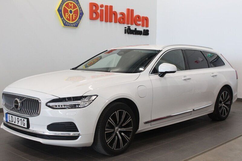 Vit Begagnad 2022 Volvo V90 Inscription Kombi | 309 000 kr (Superpris) - Bild 1/4