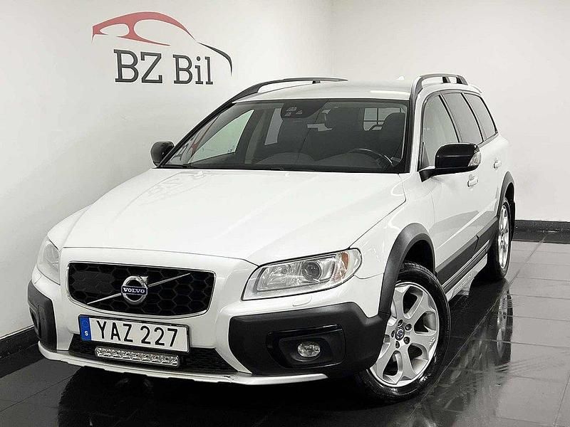 Vit Begagnad 2015 Volvo XC70 Dynamic SUV | 174 900 kr (Marknadspris) - Bild 1/4