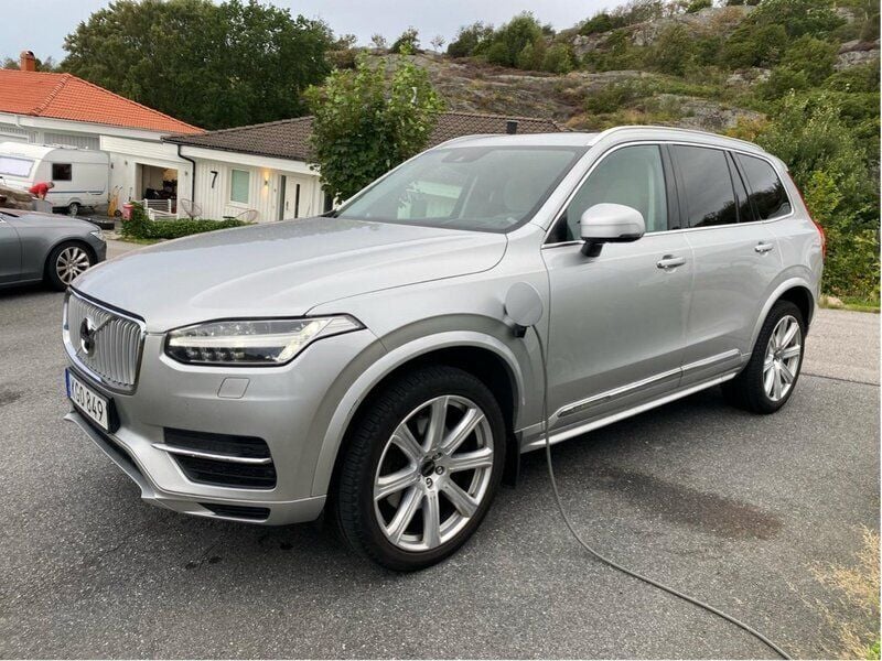 Silver Begagnad 2019 Volvo XC90 Inscription SUV | 379 000 kr (Marknadspris) - Bild 1/4