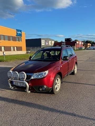 Röd Begagnad 2010 Subaru Forester SUV | 57 000 kr (Superpris) - Bild 1/4