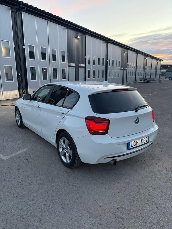 Begagnad BMW 116 136 HK (100 kW) 2014 Halvkombi