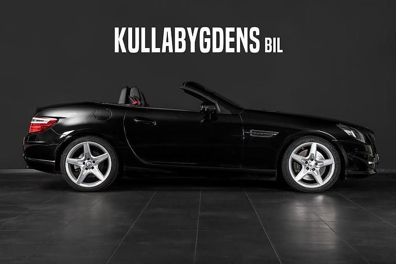 Begagnad Mercedes SLK250 AMG 204 HK (150 kW) 2011 Svart Cab