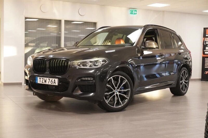 Grå/silver Begagnad 2019 BMW X3 M Sport SUV | 449 800 kr (Dyr) - Bild 1/4