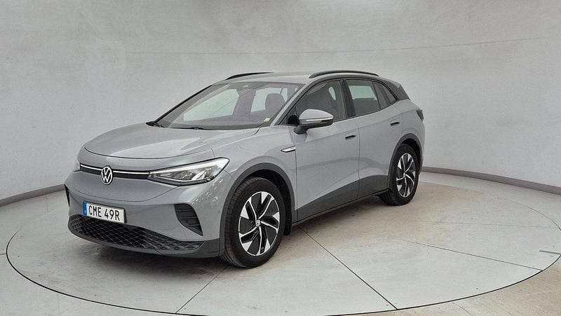 Grå Begagnad 2023 VW ID.4 Comfortline SUV | 294 300 kr (Marknadspris) - Bild 1/4