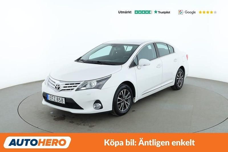 Begagnad Toyota Avensis Active 148 HK (108 kW) 2014 Vit Sedan