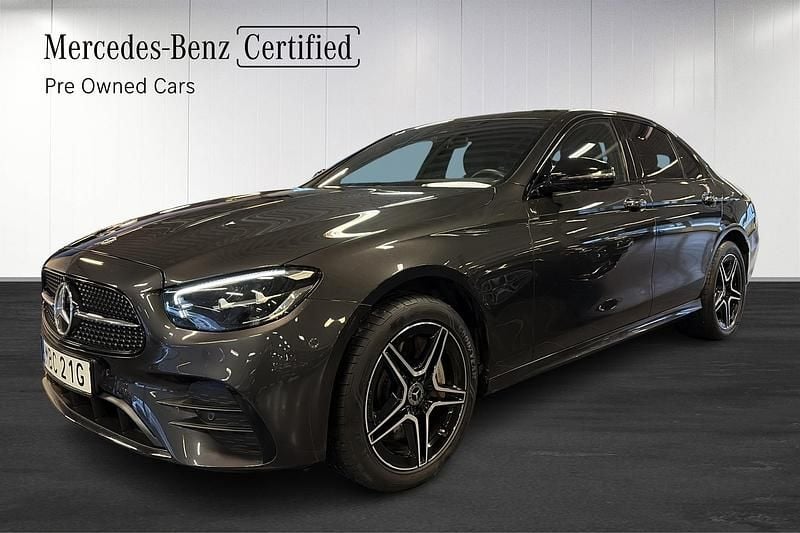 Grå Begagnad 2022 Mercedes E300 AMG Sedan | 489 000 kr (Superpris) - Bild 1/4