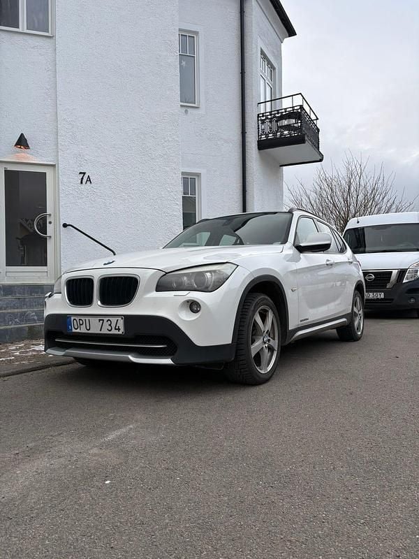 Begagnad 2011 BMW X1 SUV | 69 000 kr (Marknadspris) - Bild 1/4