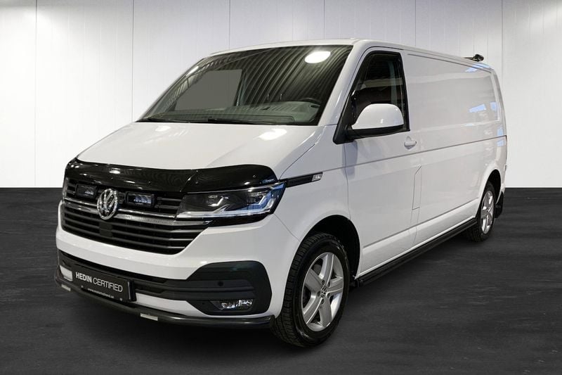 Vit Begagnad 2021 VW Transporter Van | 239 920 kr - Bild 1/4