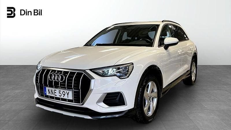 Vit Begagnad 2022 Audi Q3 Proline SUV | 299 000 kr (Marknadspris) - Bild 1/4