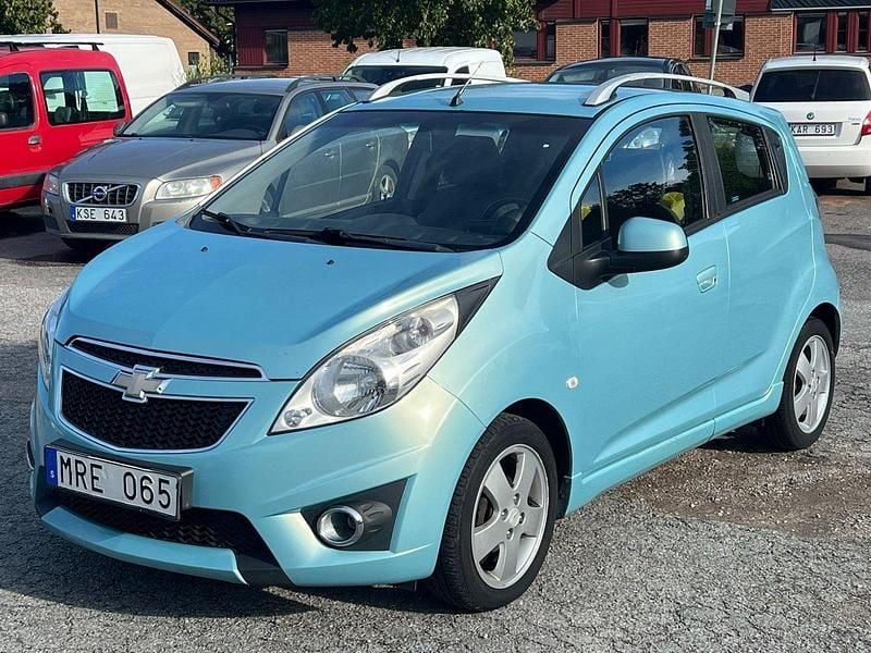 Grön Begagnad 2012 Chevrolet Spark Halvkombi | 29 900 kr (Marknadspris) - Bild 1/4