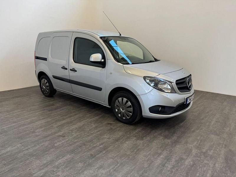 Silver Begagnad 2016 Mercedes Citan 109 Van | 69 000 kr (Bra pris) - Bild 1/4