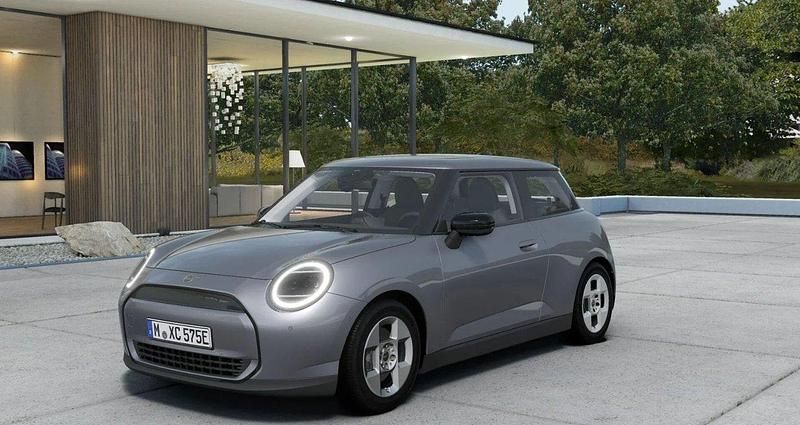 Ny 2025 Mini Cooper Coupé Essential Sportkupé | 399 800 kr - Bild 1/4
