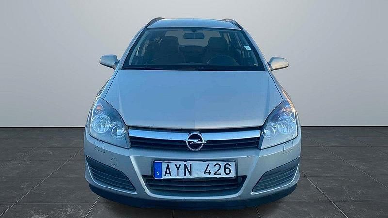 Grå Begagnad 2006 Opel Astra Kombi | 27 900 kr (Marknadspris) - Bild 1/4