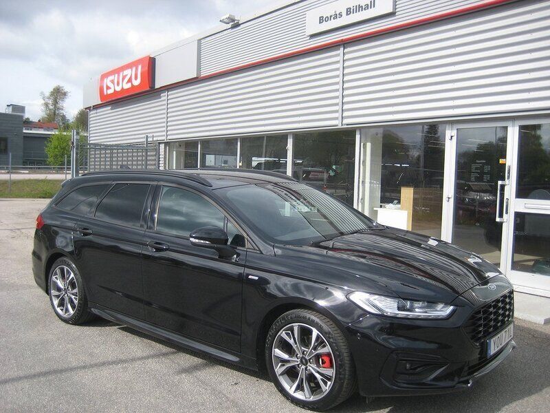 Svart Begagnad 2021 Ford Mondeo ST-Line Kombi | 234 900 kr (Marknadspris) - Bild 1/4