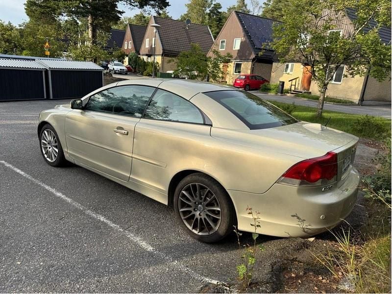 Grå Begagnad 2006 Volvo C70 Summum Cab | 49 900 kr (Superpris) - Bild 1/4
