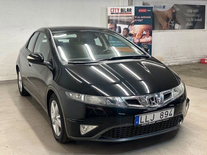 Begagnad Honda Civic Sport 141 HK (103 kW) 2009 Svart Halvkombi