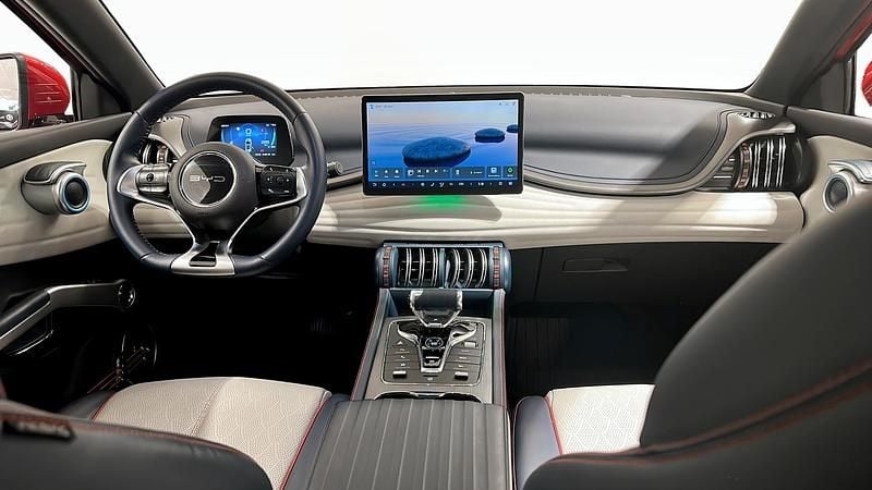 Begagnad BYD Atto 3 Design 150 kW (204 HK) 2022 Grå SUV