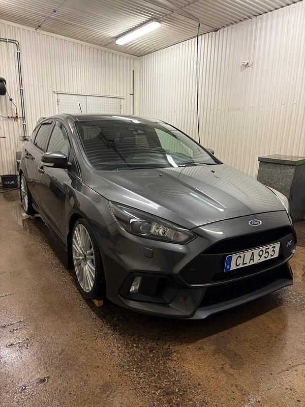 Begagnad Ford Focus RS 350 HK (257 kW) 2018 Halvkombi