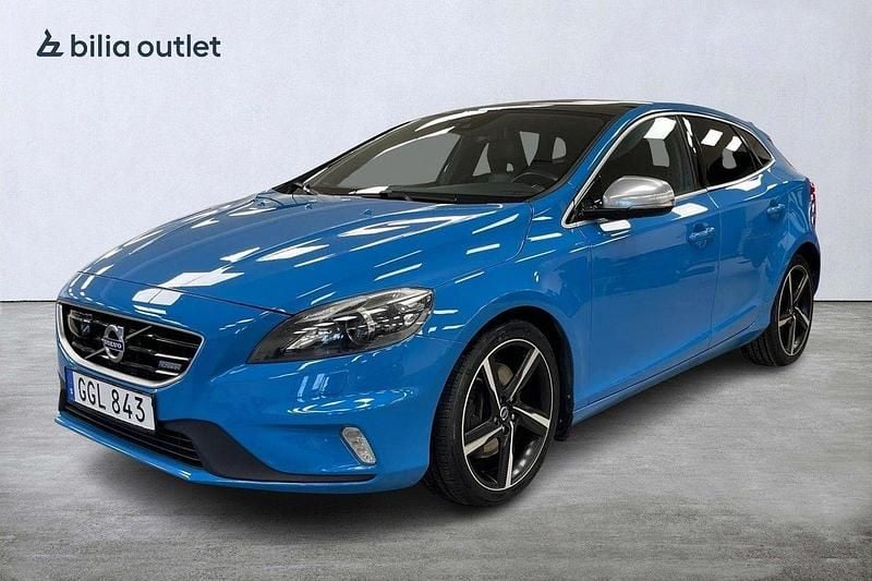 Blå Begagnad 2013 Volvo V40 R-Design Kombi | 149 900 kr (Marknadspris) - Bild 1/3