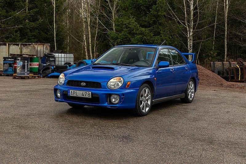 Mörkblå Begagnad 2001 Subaru Impreza Sedan | 175 000 kr - Bild 1/3