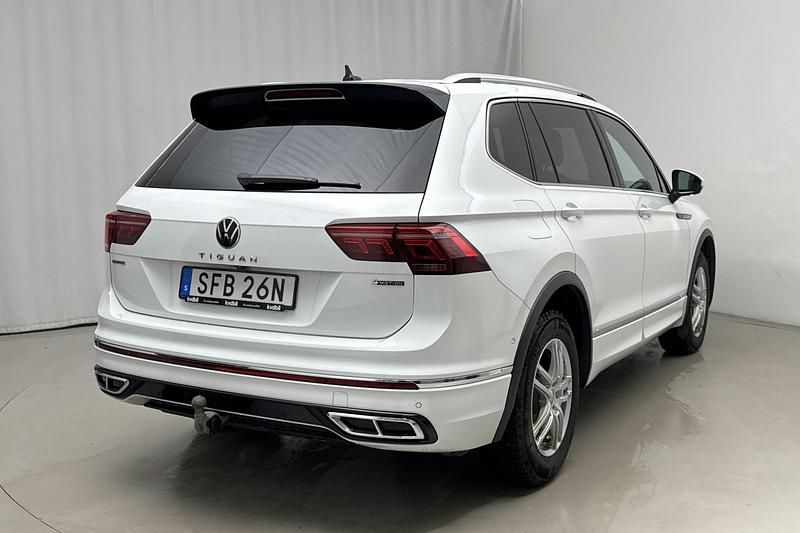 Begagnad VW Tiguan Allspace R-line 200 HK (147 kW) 2022 Vit SUV