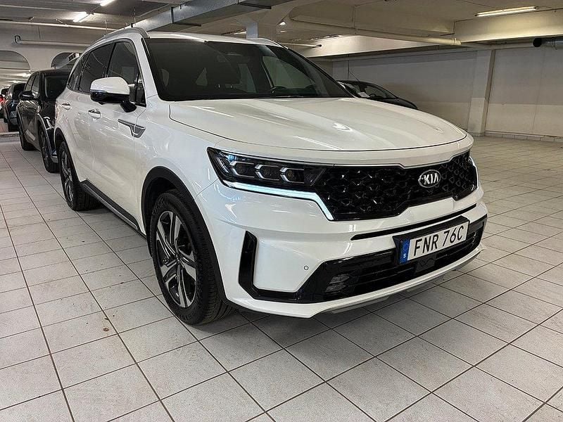 Vit Begagnad 2020 Kia Sorento Advance SUV | 398 000 kr (Bra pris) - Bild 1/4