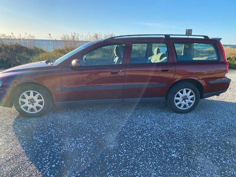 Begagnad 2002 Volvo V70 Kombi | 23 000 kr (Bra pris) - Bild 1/4