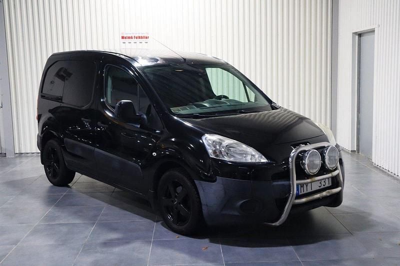 Svart Begagnad 2009 Peugeot Partner Minibuss | 34 900 kr (Marknadspris) - Bild 1/4