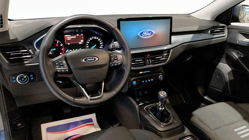 Begagnad Ford Focus Active 125 HK (91 kW) 2023 Blå Halvkombi