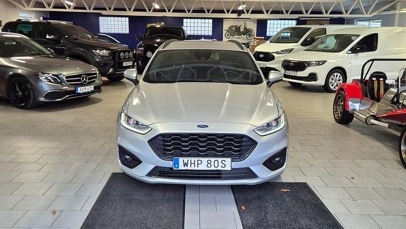 Begagnad Ford Mondeo ST-Line 190 HK (139 kW) 2022 Grå Kombi
