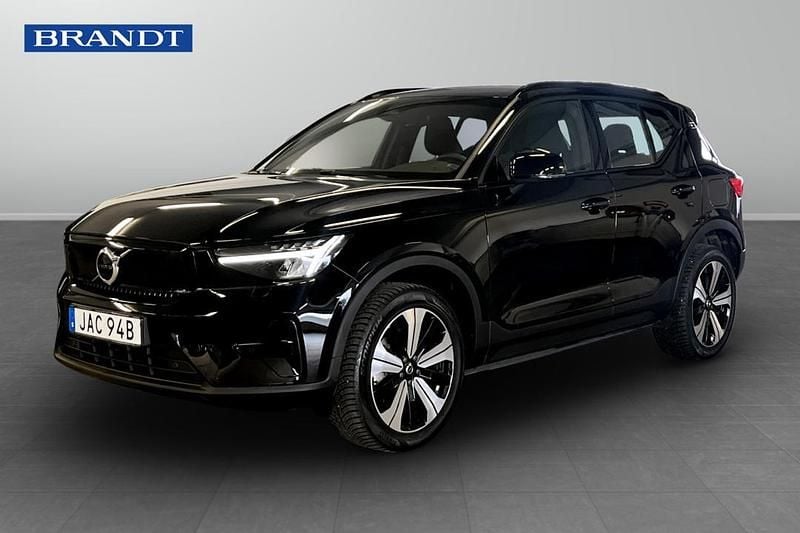 Svart Begagnad 2023 Volvo XC40 Single Motor SUV | 339 900 kr (Marknadspris) - Bild 1/4