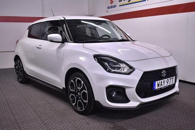 Begagnad Suzuki Swift Sport 129 HK (94 kW) 2023 Vit Halvkombi