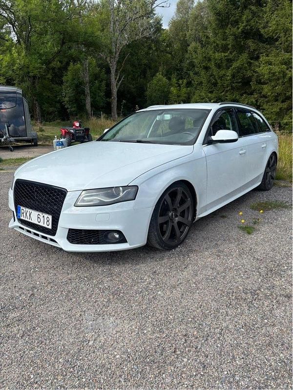Vit Begagnad 2011 Audi A4 Kombi | 60 000 kr (Marknadspris) - Bild 1/4