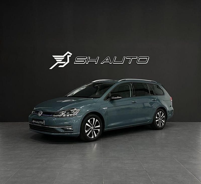 Begagnad VW Golf VIII 131 HK (96 kW) 2020 Blå Kombi